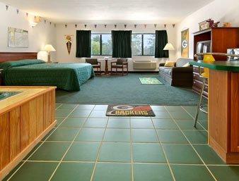 Newberry Zellar'S Village Inn المظهر الخارجي الصورة